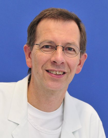Dr. med. Klaus Adam