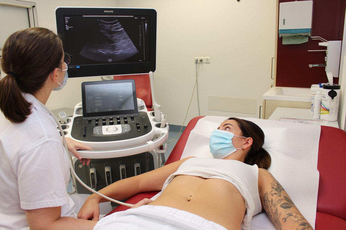 Ultraschall bei Patientin